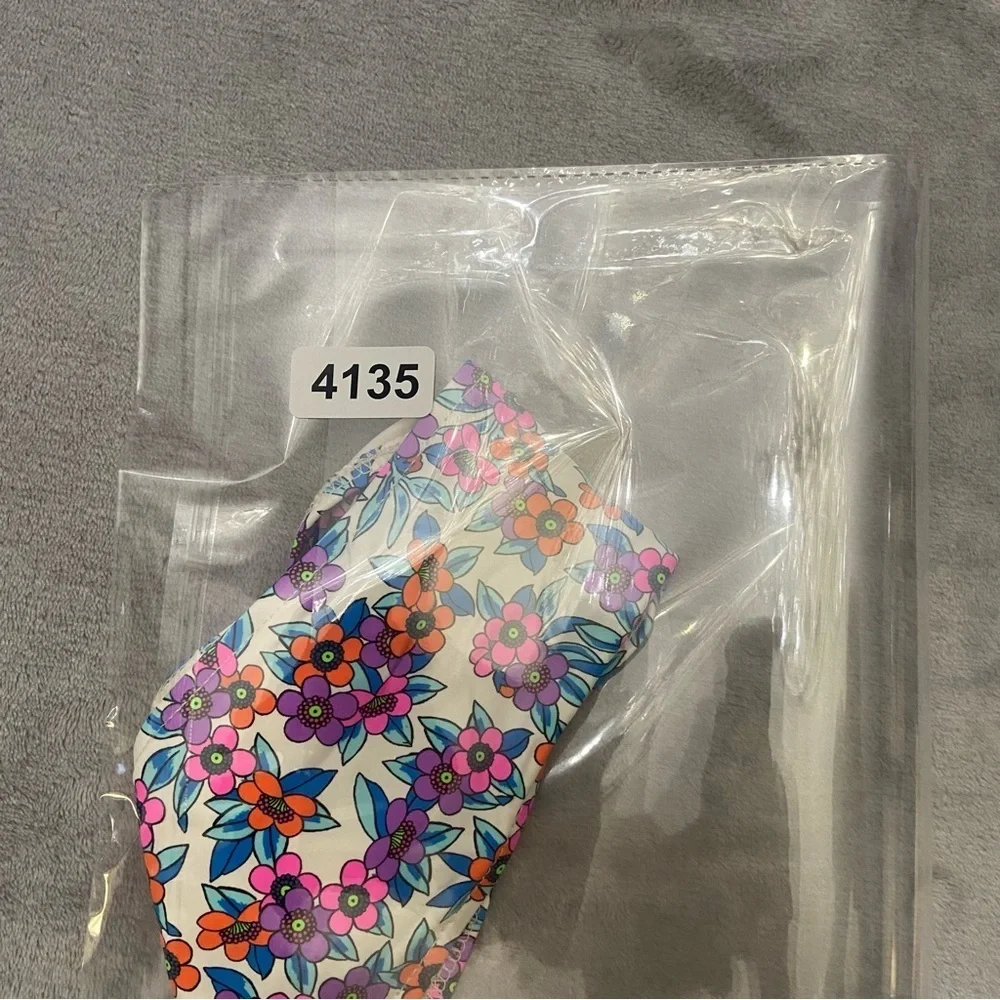 New! Frankie’s Bikinis Jeanette Bikini top flower farm 24135